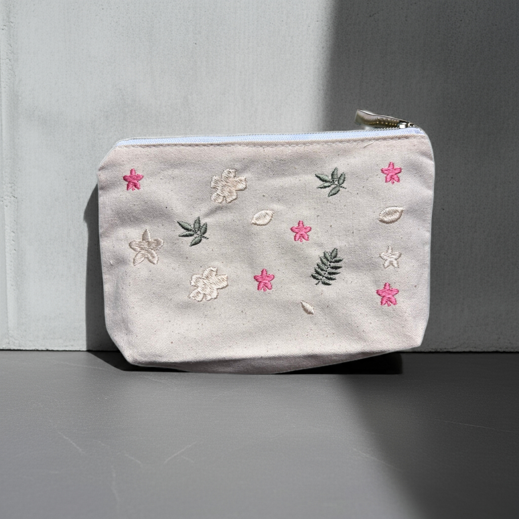 Kosmetiktasche „Florentina“ – Handbestickt & aus 100% Baumwolle